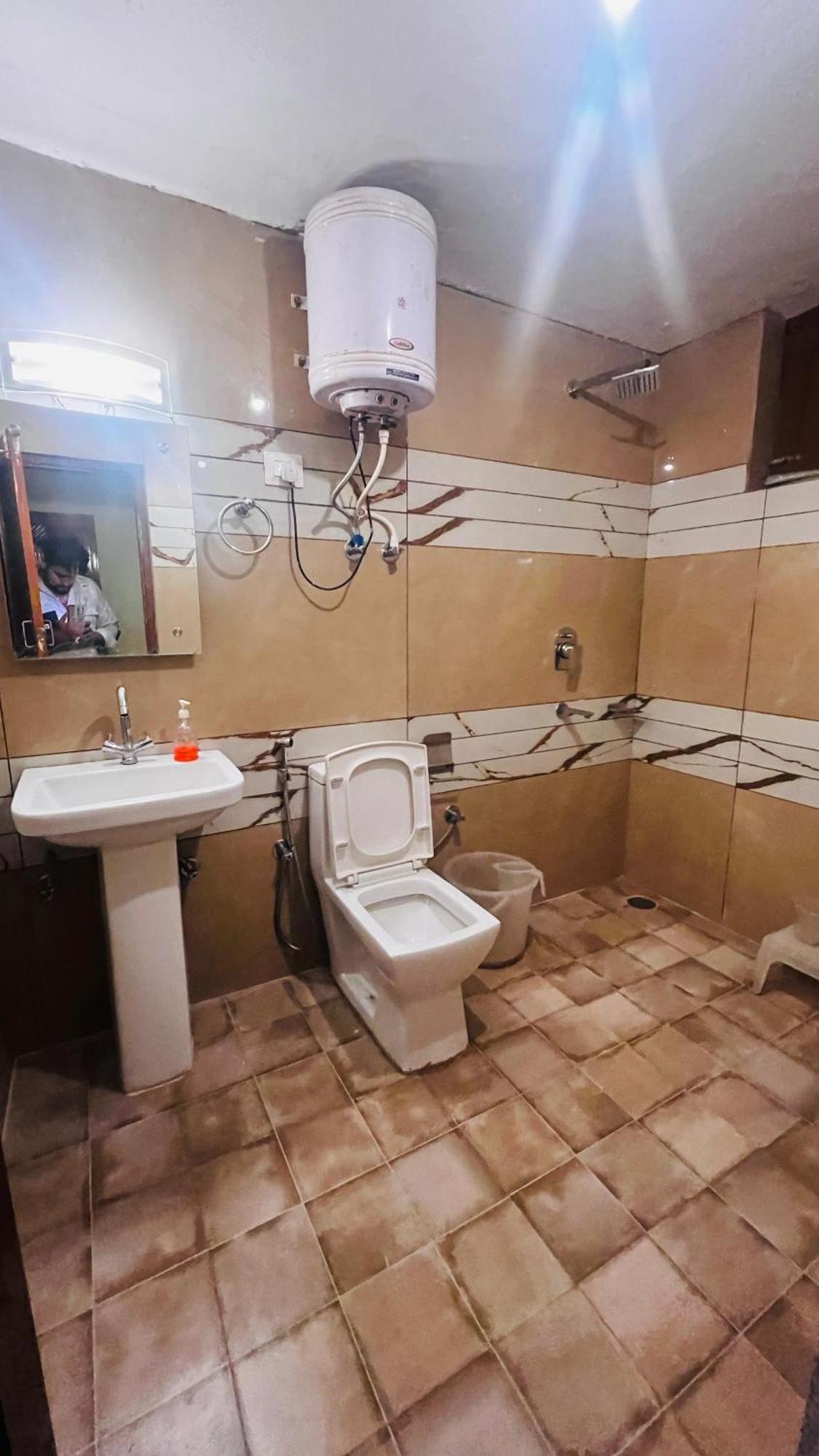 מנאלי Hotel Chetna מראה חיצוני תמונה