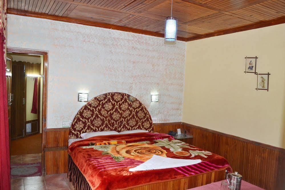 מנאלי Hotel Chetna מראה חיצוני תמונה