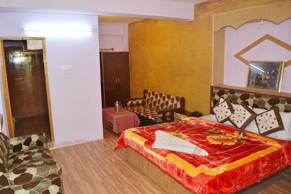 מנאלי Hotel Chetna מראה חיצוני תמונה