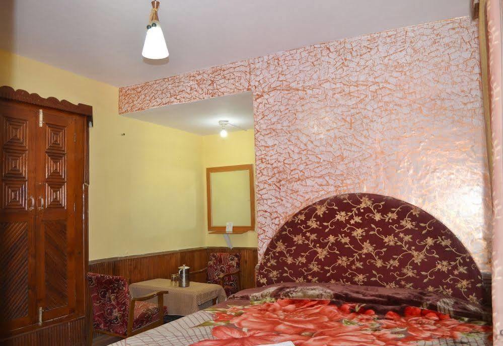 מנאלי Hotel Chetna מראה חיצוני תמונה