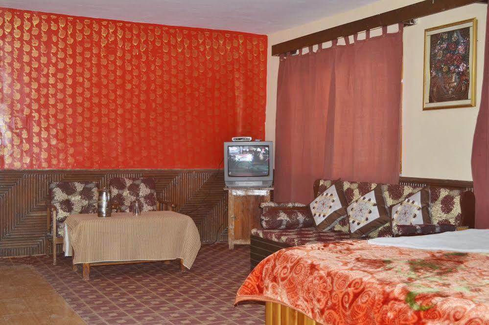 מנאלי Hotel Chetna מראה חיצוני תמונה