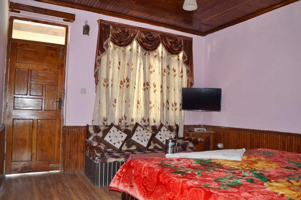 מנאלי Hotel Chetna מראה חיצוני תמונה
