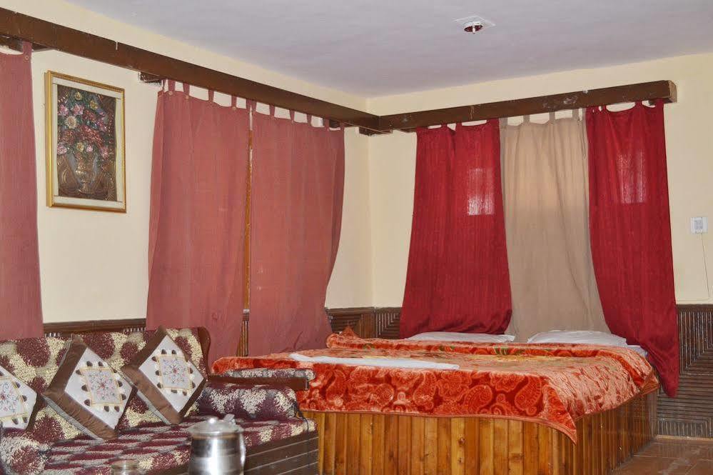 מנאלי Hotel Chetna מראה חיצוני תמונה